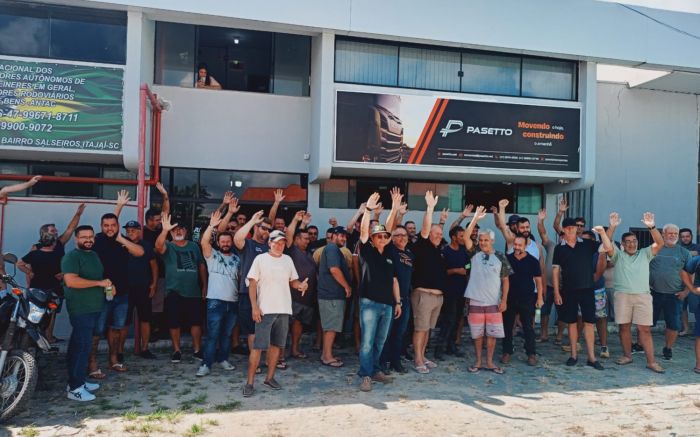 Caminhoneiros da região anunciam greve e paralisação começa nesta quarta-feira