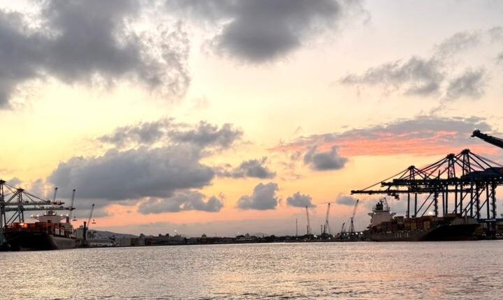 Frente fria avança e muda o tempo em Navegantes e região neste fim de semana