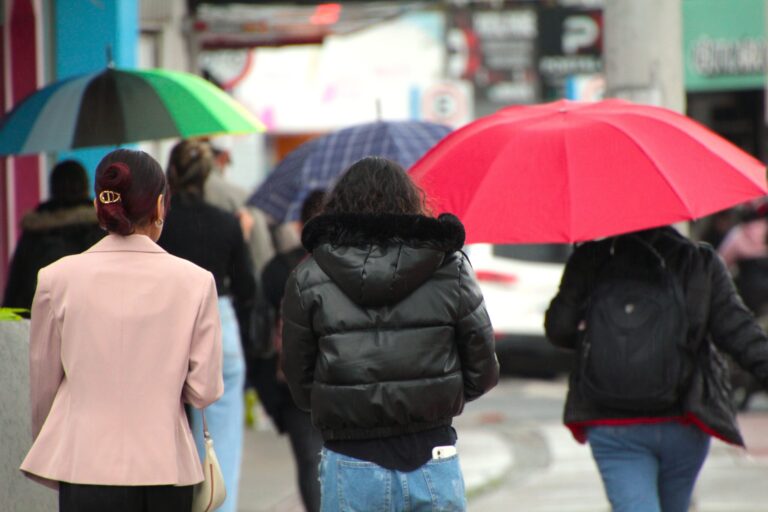 Frente fria avança e muda o tempo no feriado do Dia do Trabalhador em Navegantes e região