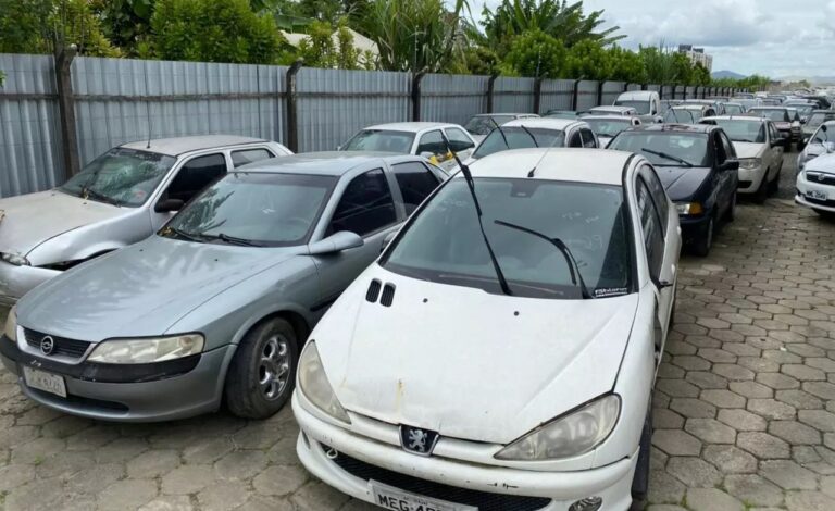 Navegantes promove leilão público online para vender veículos e bens inservíveis