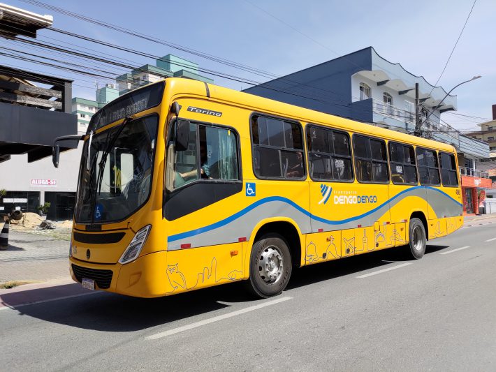 Estudantes da Univali que moram em Navegantes reivindicam transporte até o campus de Itajaí