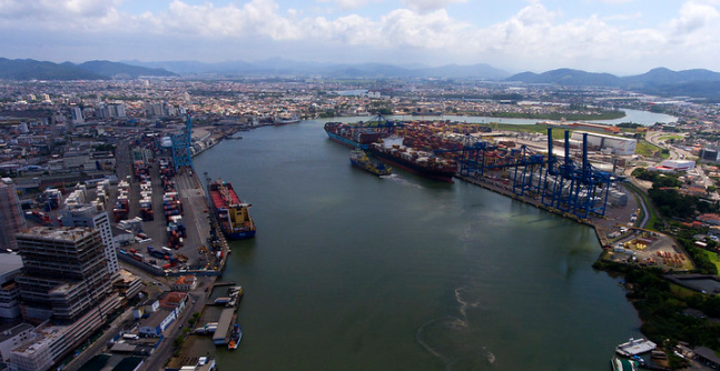 Falha na dragagem faz Porto de Itajaí e Navegantes perder profundidade e acende alerta logístico