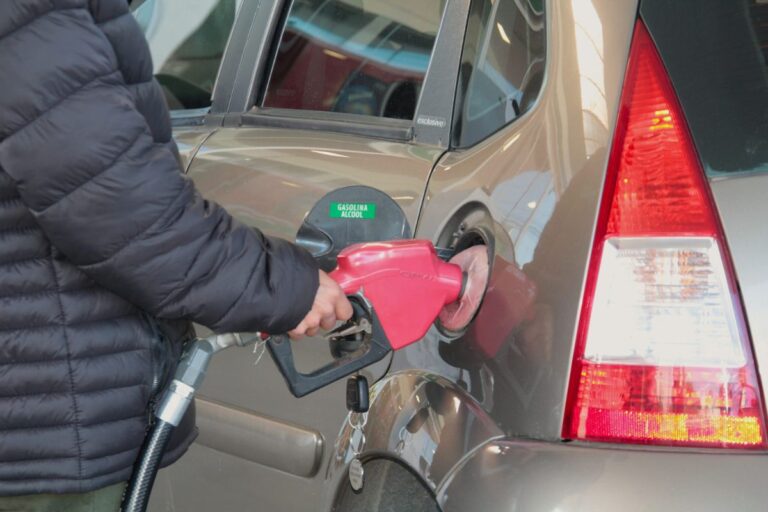 Procon revela queda nos preços da gasolina e diesel em Navegantes após alta nos preços