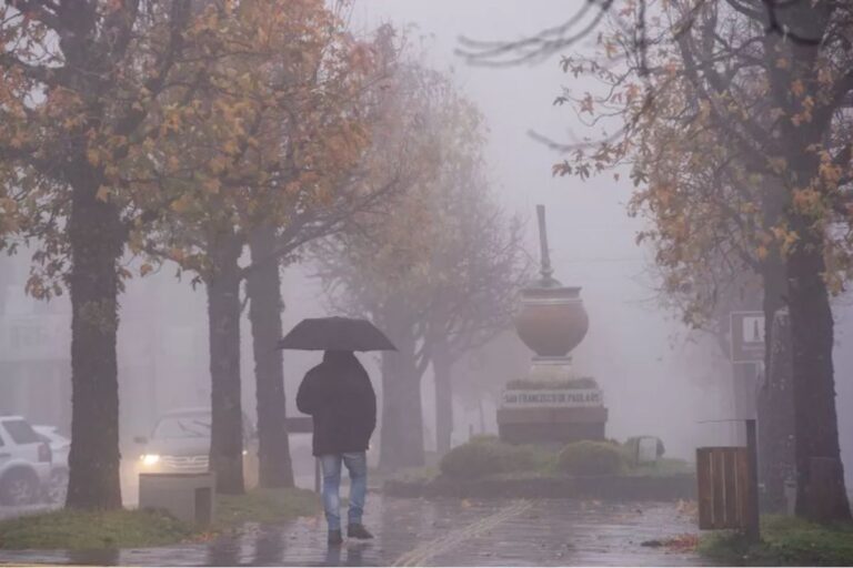 Frente fria derruba temperaturas e traz chuva para Navegantes e região no fim de semana