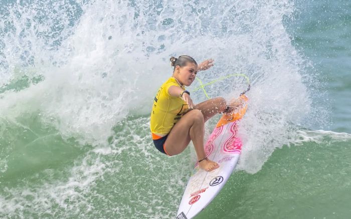 Surfista de Navegantes conquista terceiro lugar em etapa do Brasileiro de Surfe