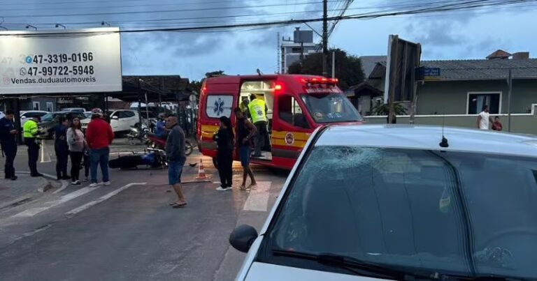 Motociclista sofre suspeita de traumatismo craniano após acidente em Navegantes