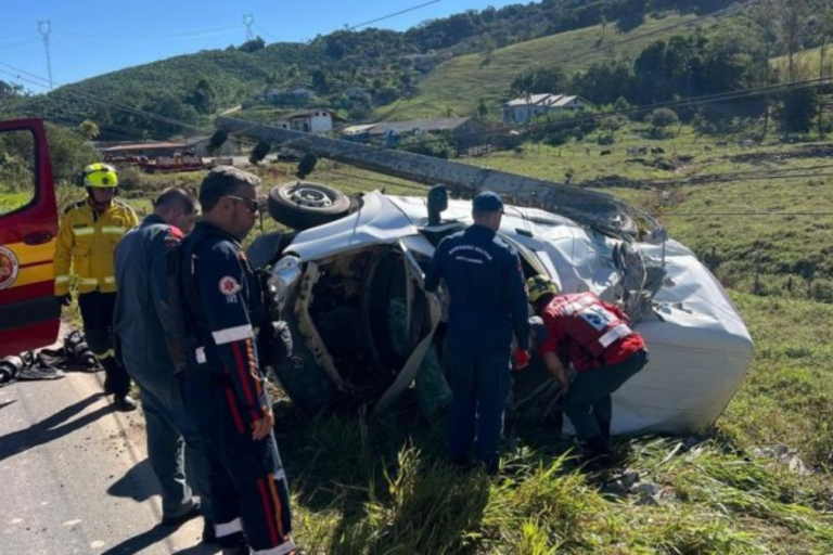 Acidente fatal entre Navegantes e Luiz Alves provoca morte e deixa bairros sem luz
