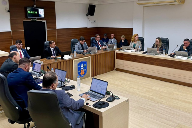 Câmara de Navegantes vota R$ 4 milhões para manter ônibus em circulação