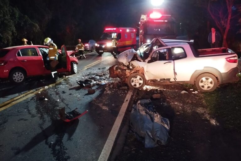 Tragédia na SC-160: colisão frontal mata dois motoristas e deixa criança ferida