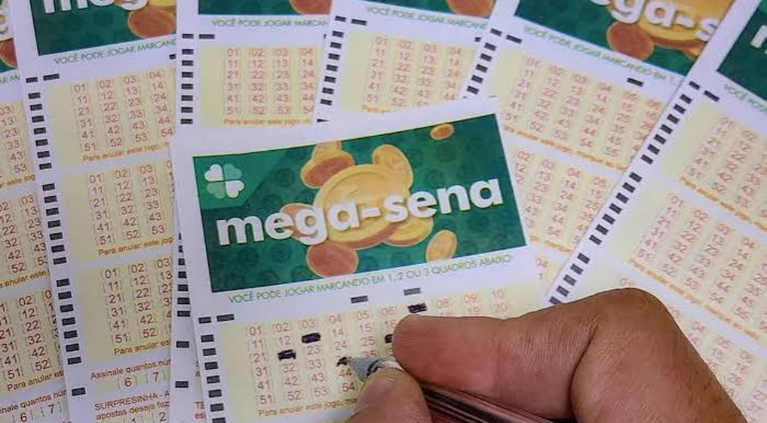 Aposta simples de Blumenau acerta sozinha a Mega-Sena e leva R$ 57,2 milhões