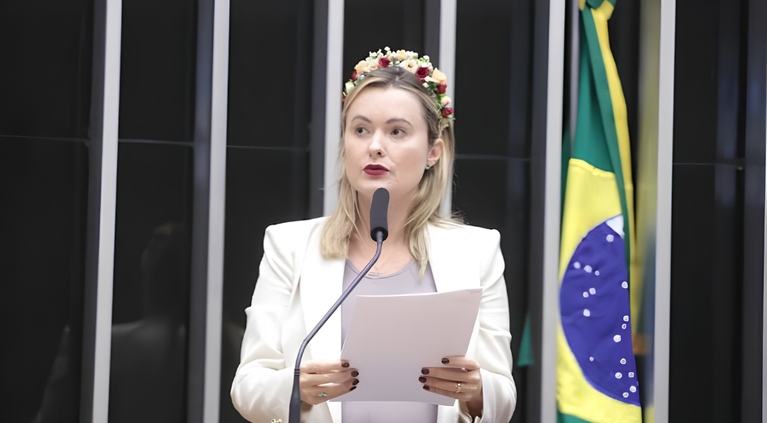 Júlia Zanatta supera marca de 331 mil votos e se destaca na eleição para deputada federal