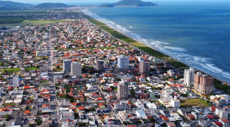 Navegantes sobe no ranking e se torna o 14º município mais competitivo de SC