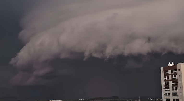 Ciclone coloca 595 cidades do Sul em alerta para temporais, ventos fortes e granizo